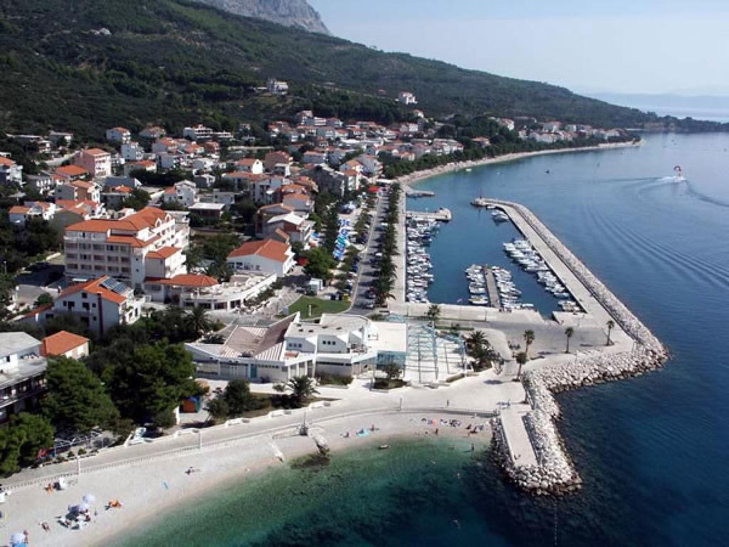 Villa Nora Tučepi Exterior foto